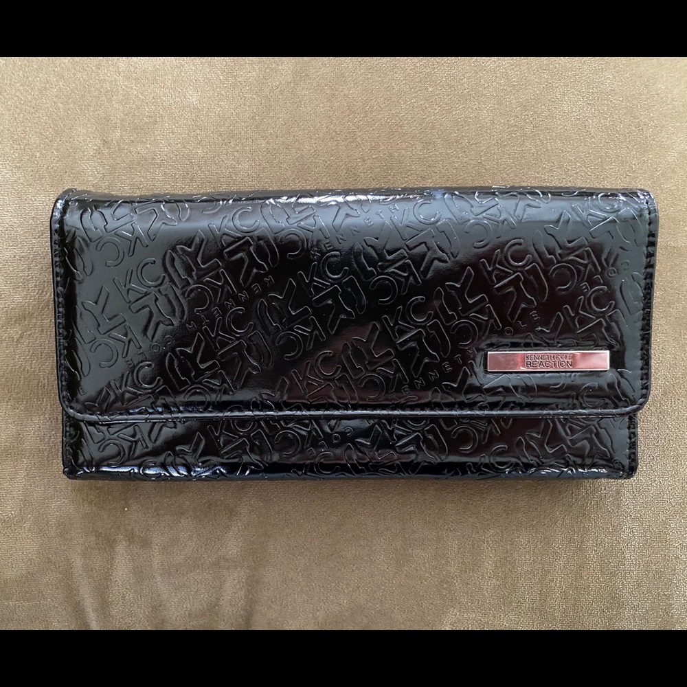 Kenneth Cole Reaction Women’s Wallet